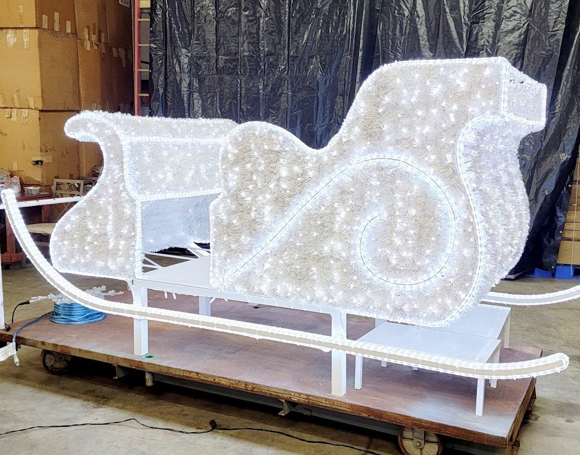 Santa’s Garland Sleigh